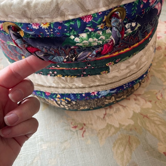 Colorful Quilted Fabric Basket 🌺 - Picture 2 of 7